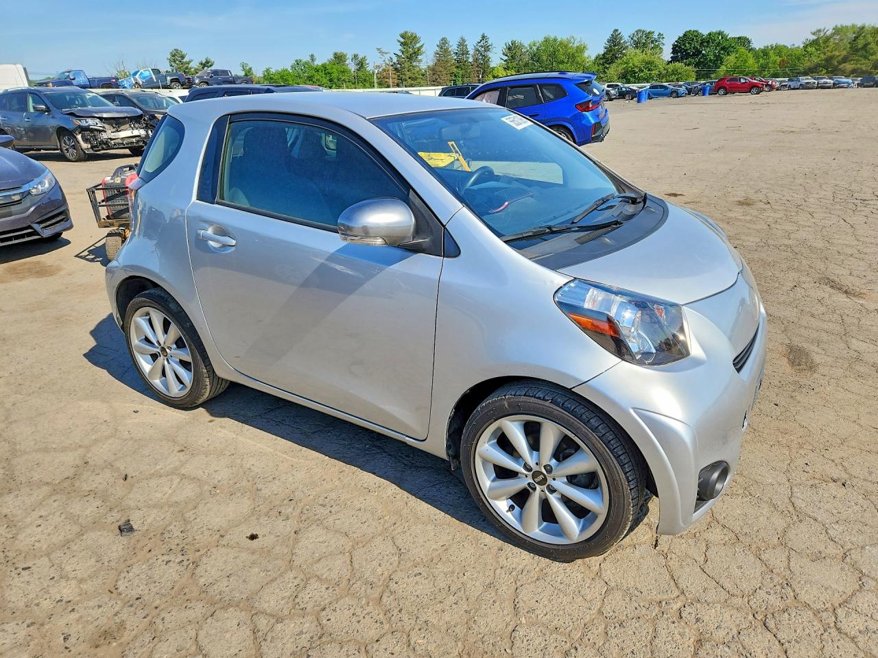 Scion iQ Base