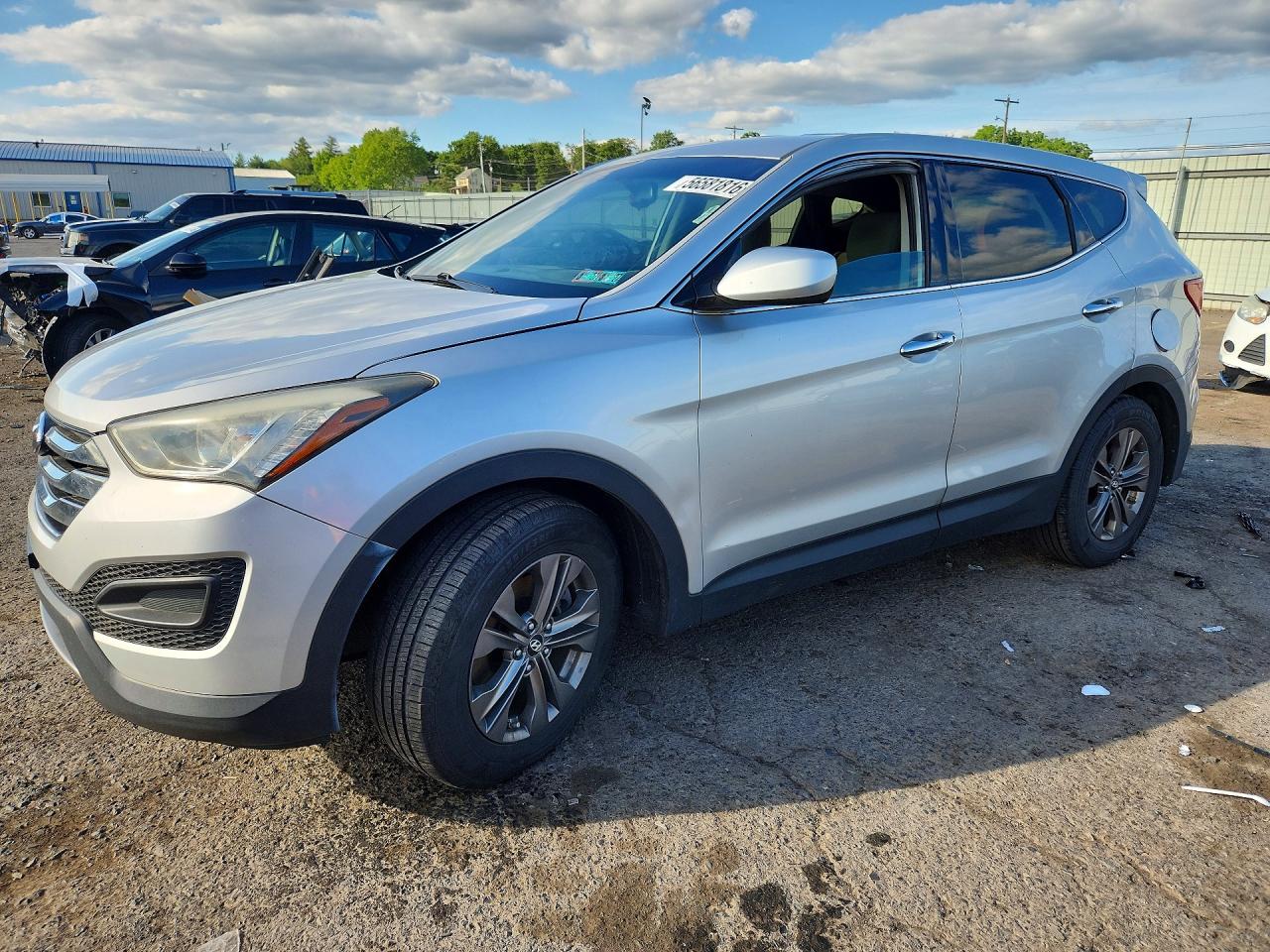 Salvage Hyundai SANTA FE Image