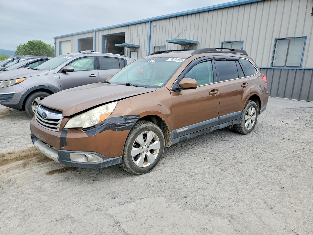 Salvage Subaru Outback Image