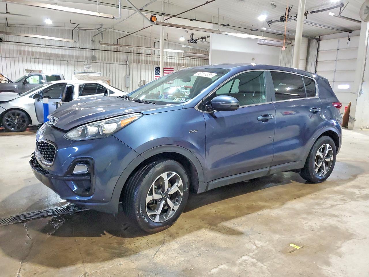 Salvage Kia Sportage Image