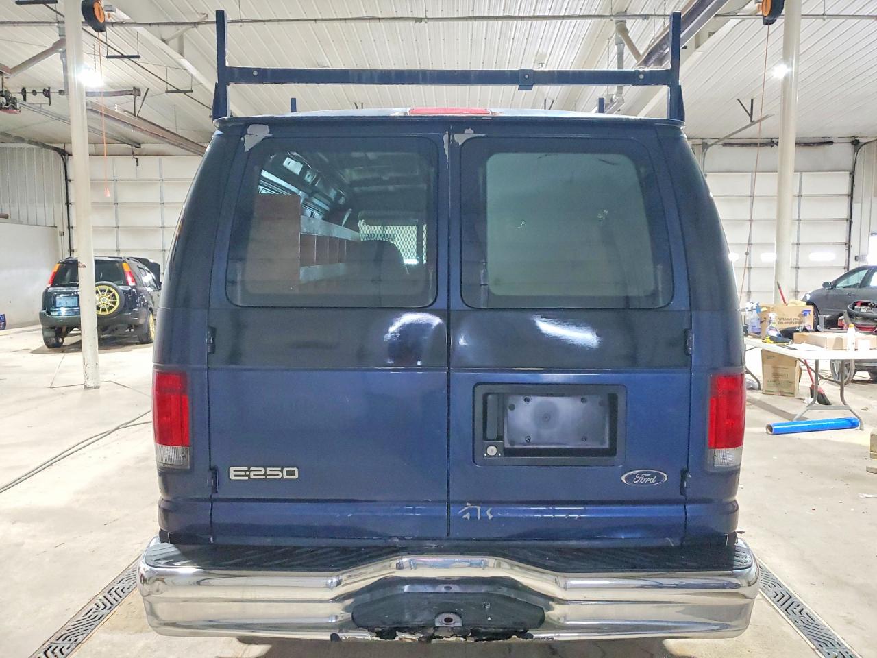 Ford Econoline E250 Van