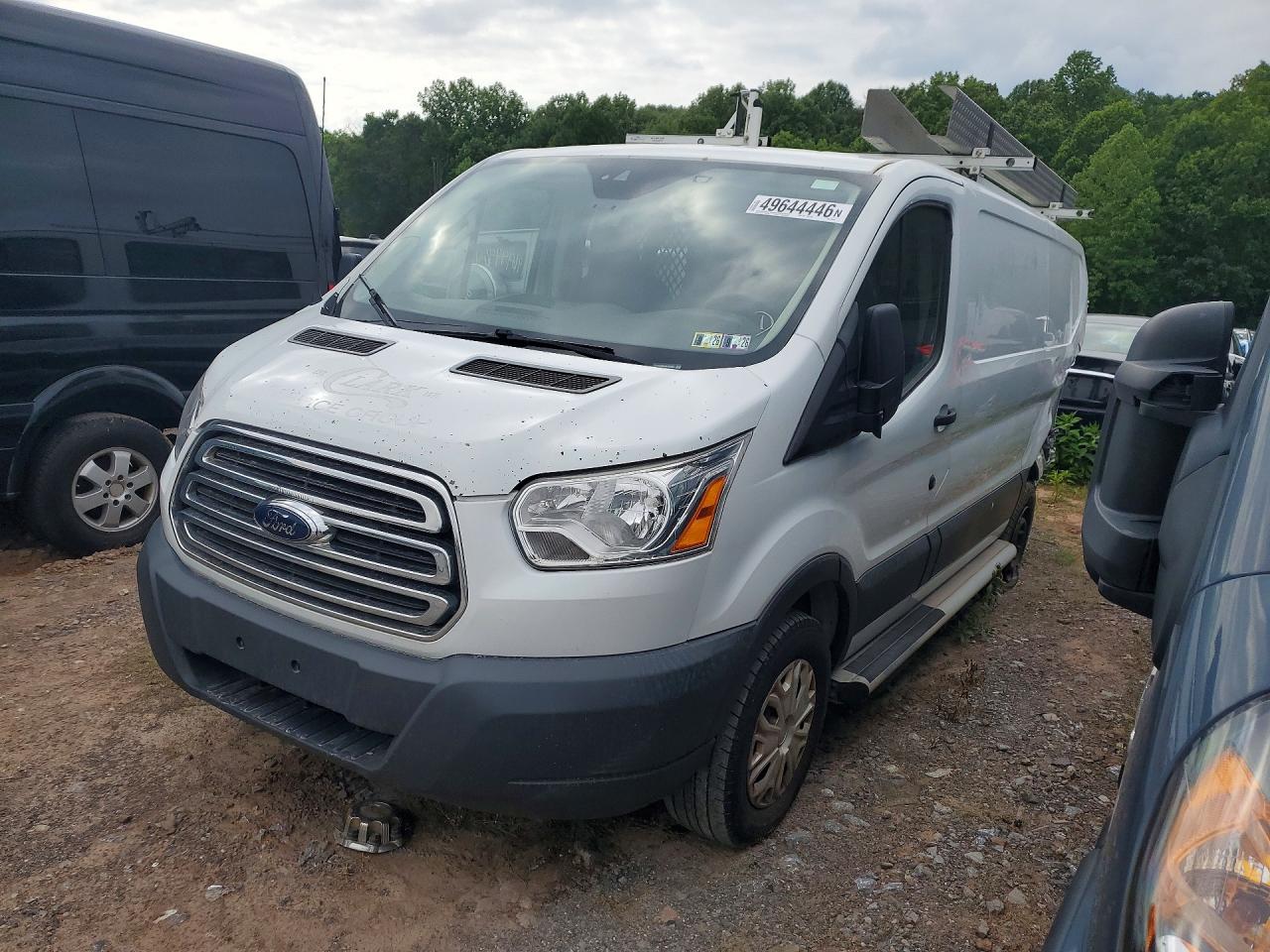 Salvage Ford Transit Image