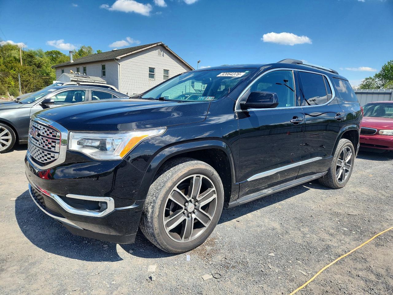 Salvage GMC Acadia Image