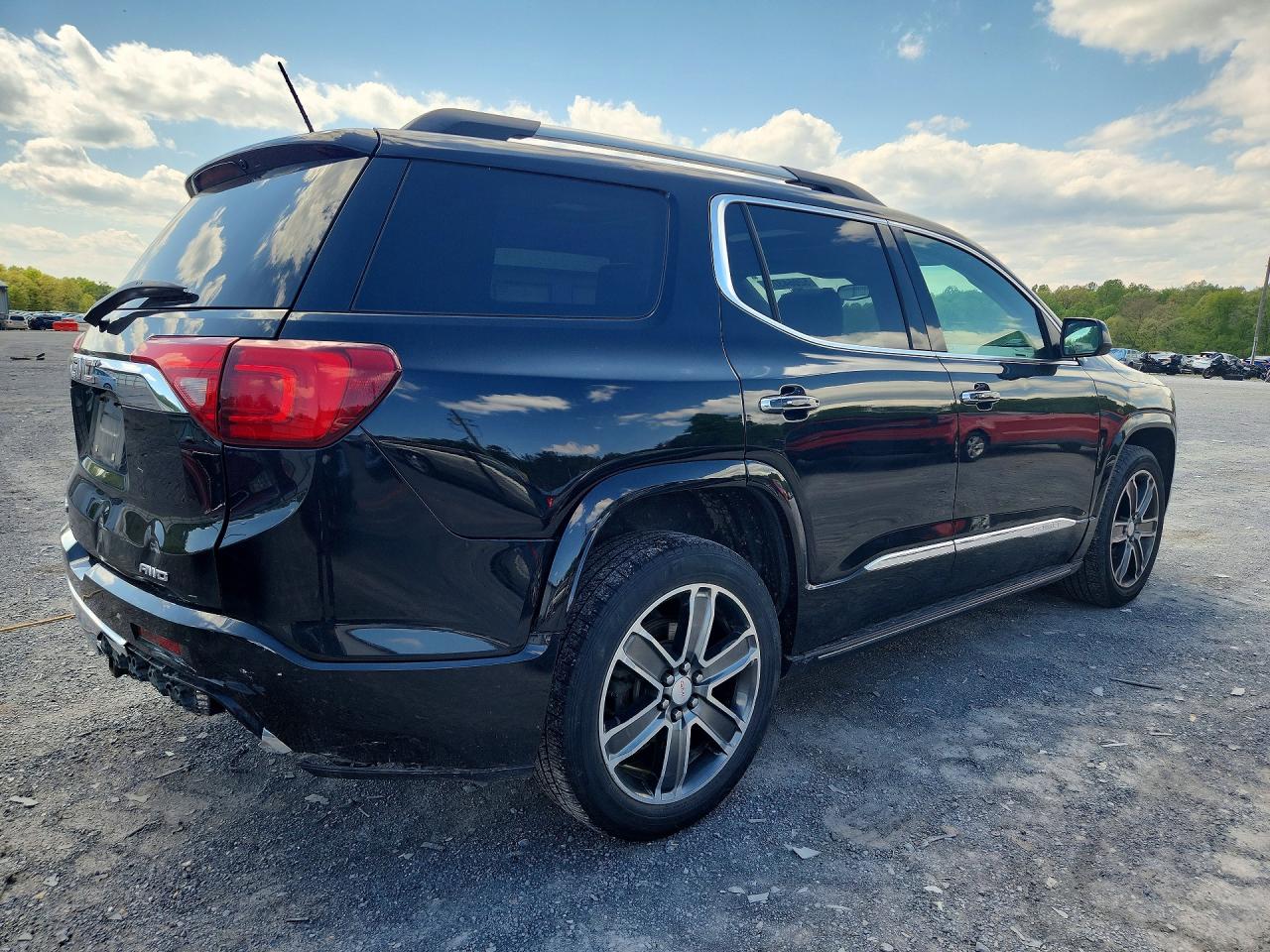 GMC Acadia Denali