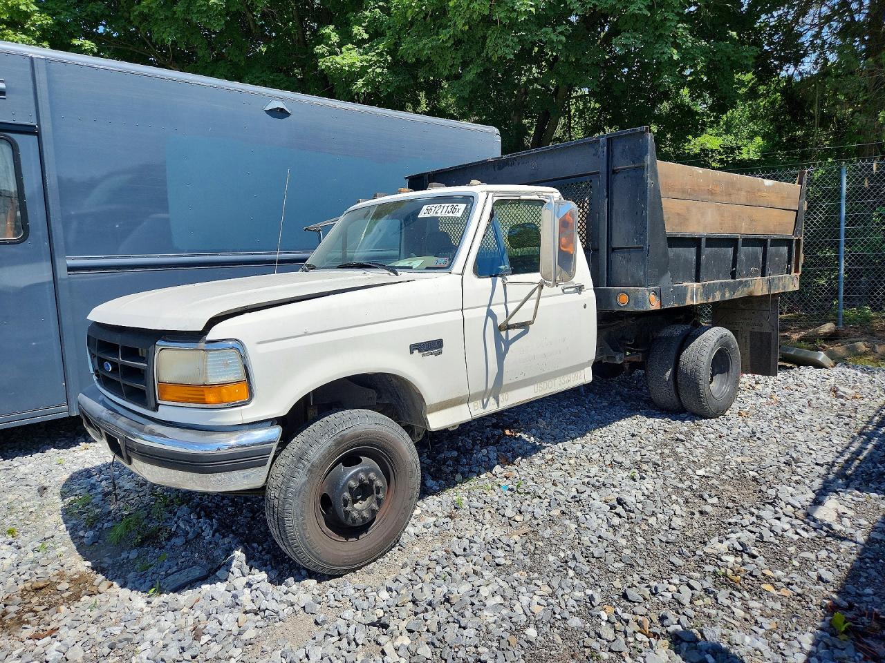 Salvage Ford F-350 Image