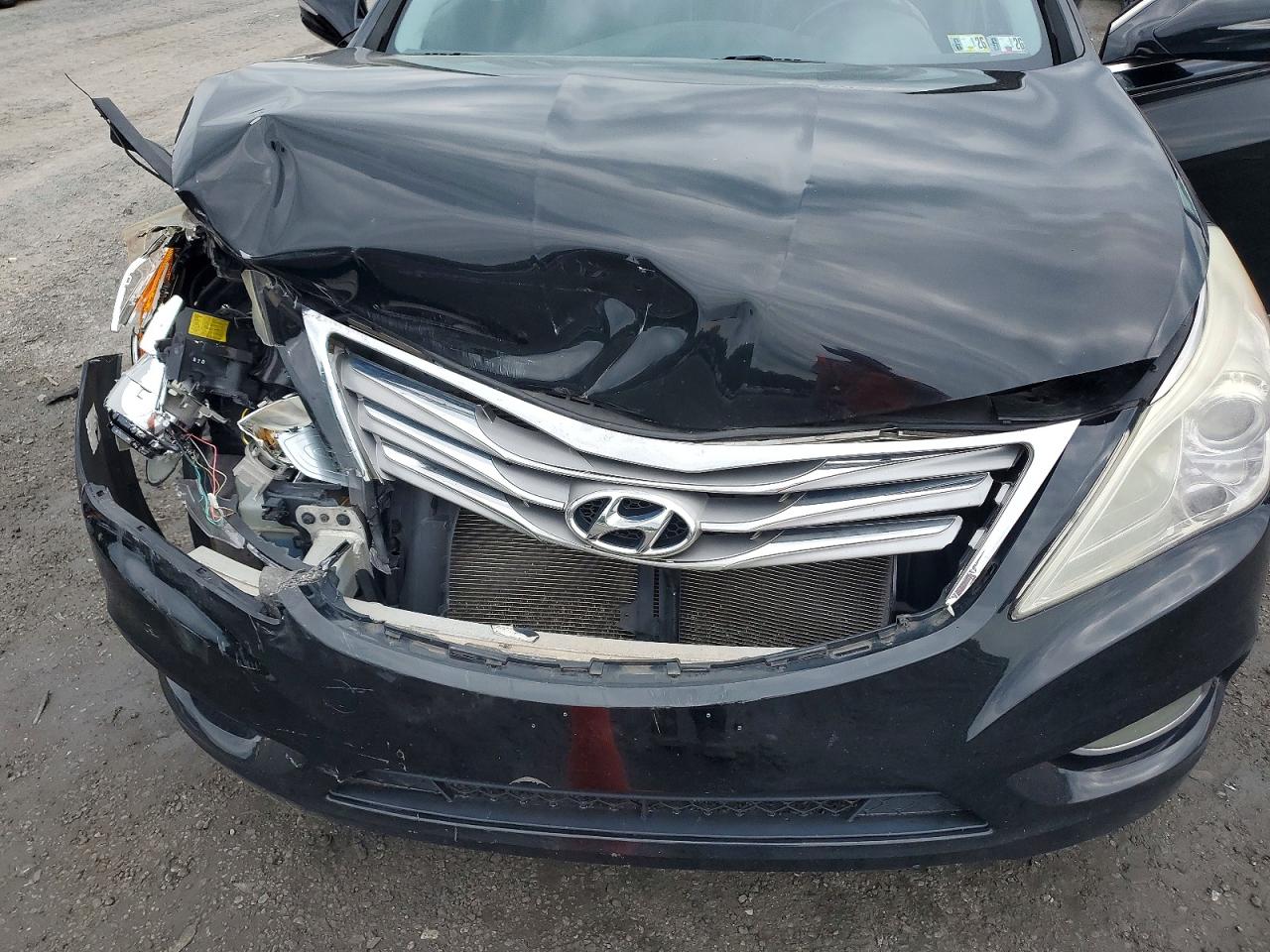 Hyundai Azera Base