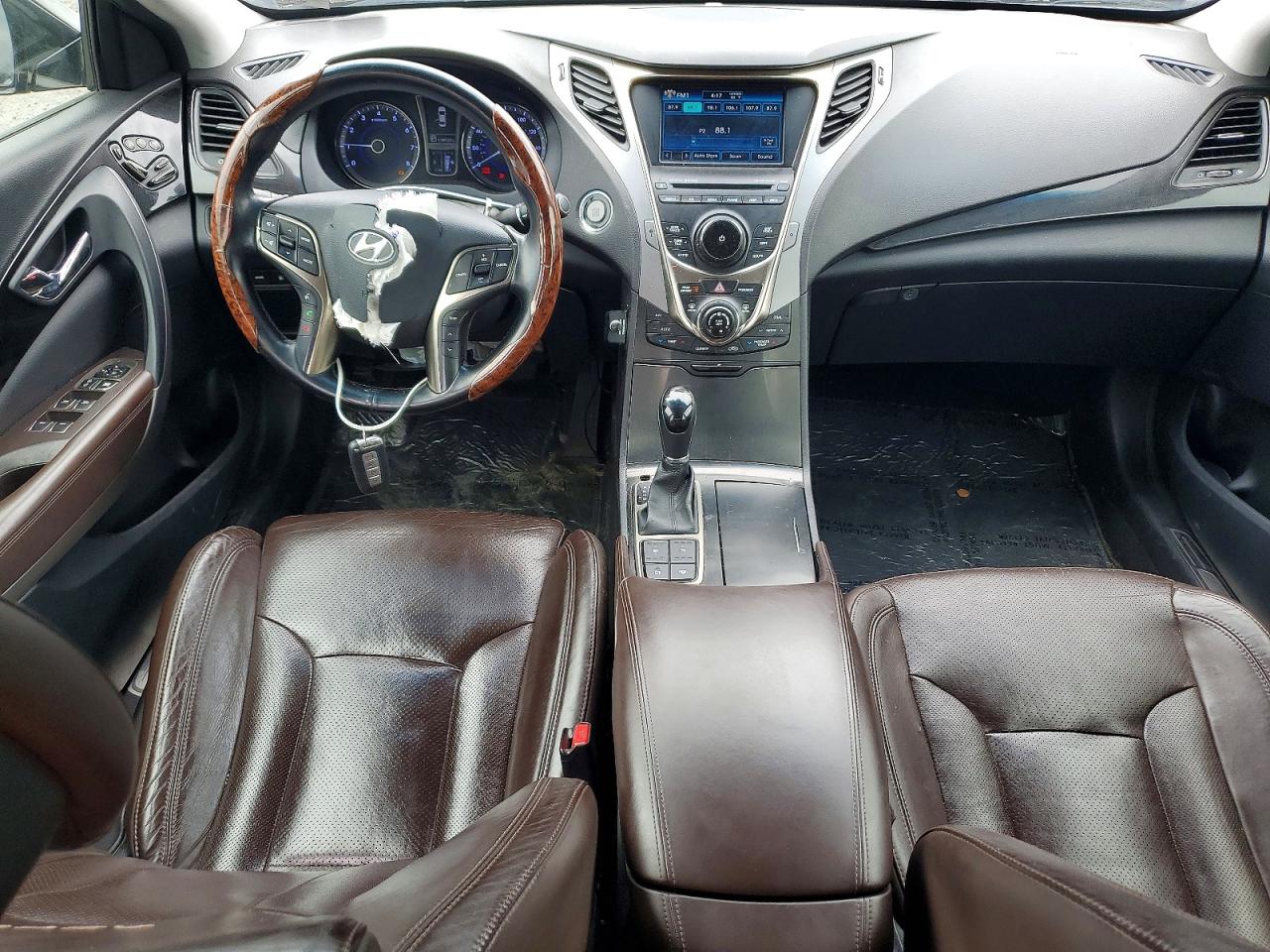 Hyundai Azera Base