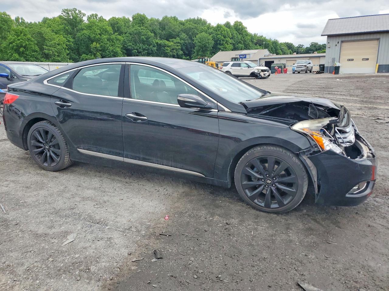 Hyundai Azera Base