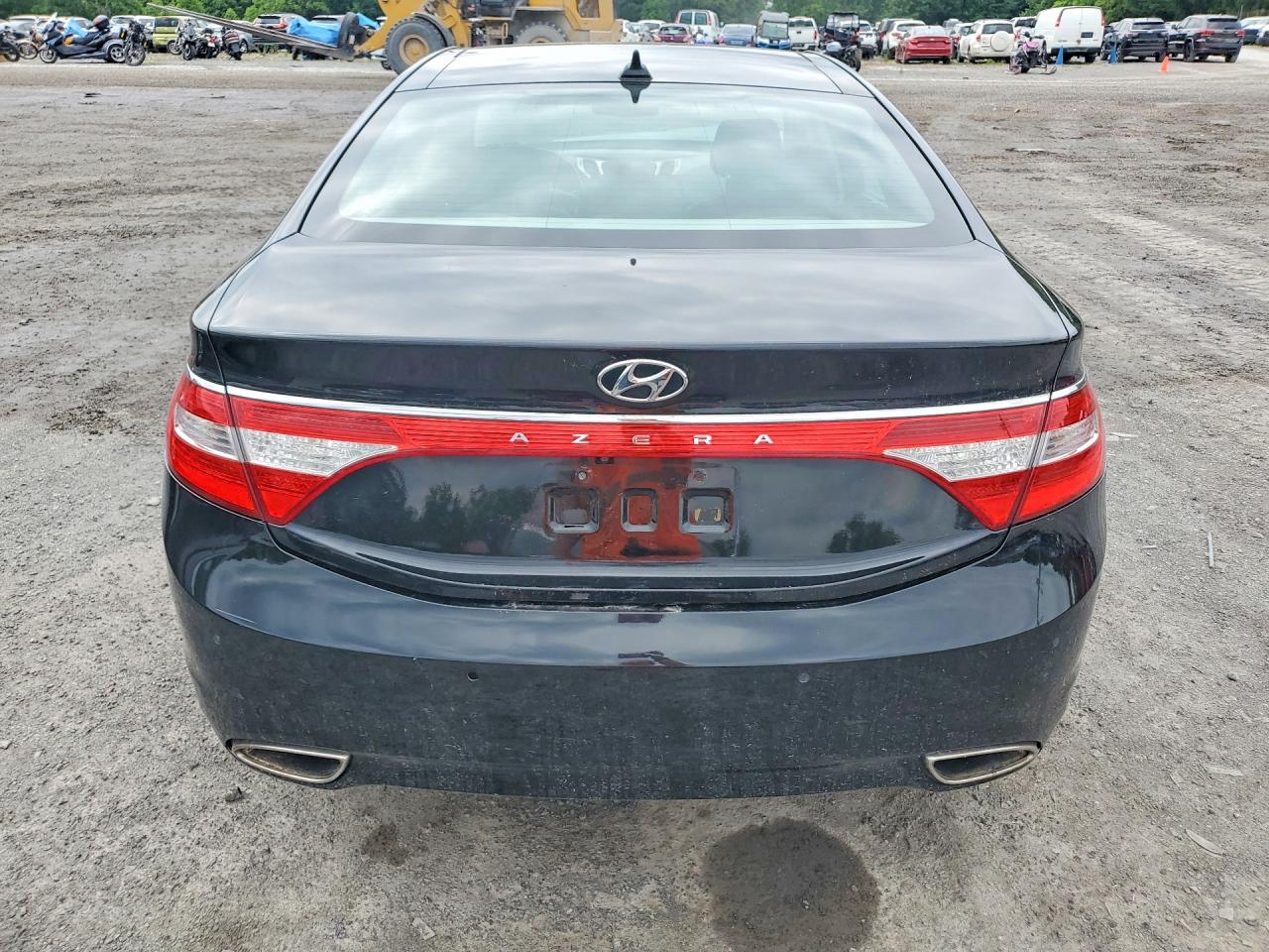 Hyundai Azera Base