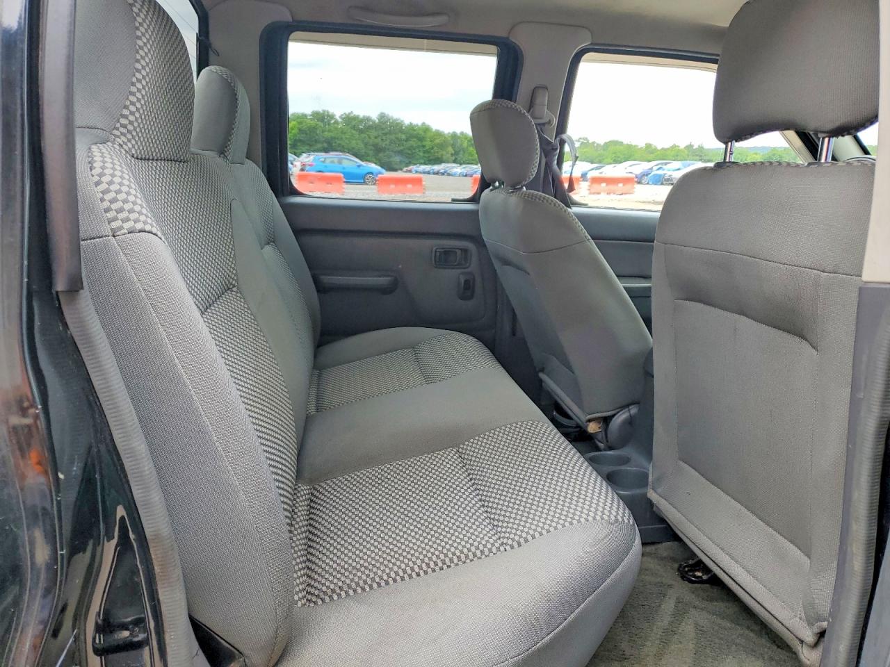 Nissan Frontier Xe