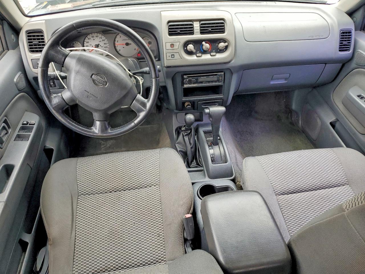 Nissan Frontier Xe