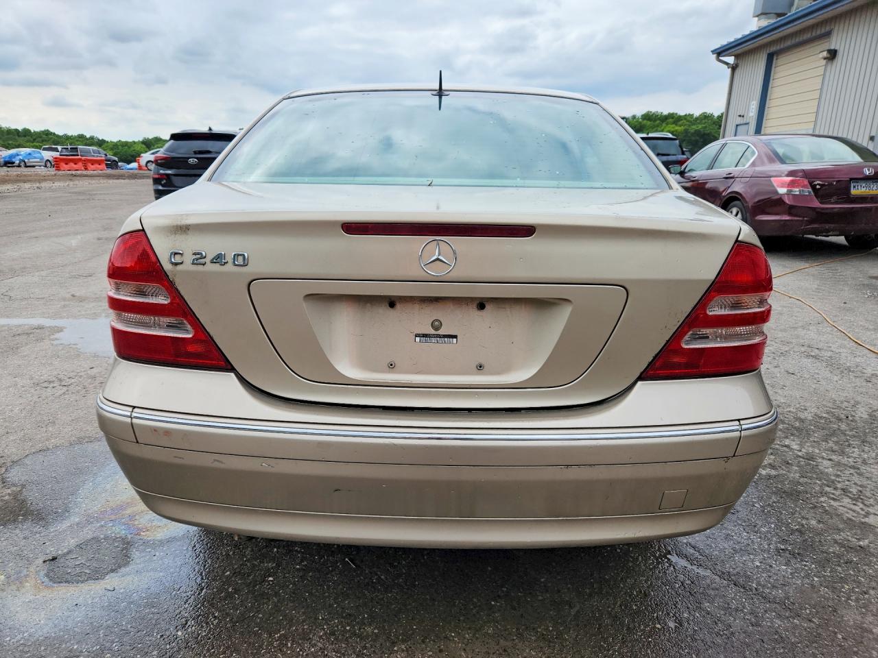 Mercedes-Benz C-Class 240