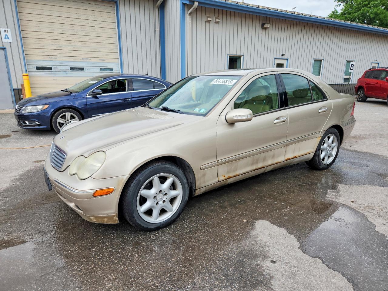 Salvage Mercedes-Benz C-Class Image