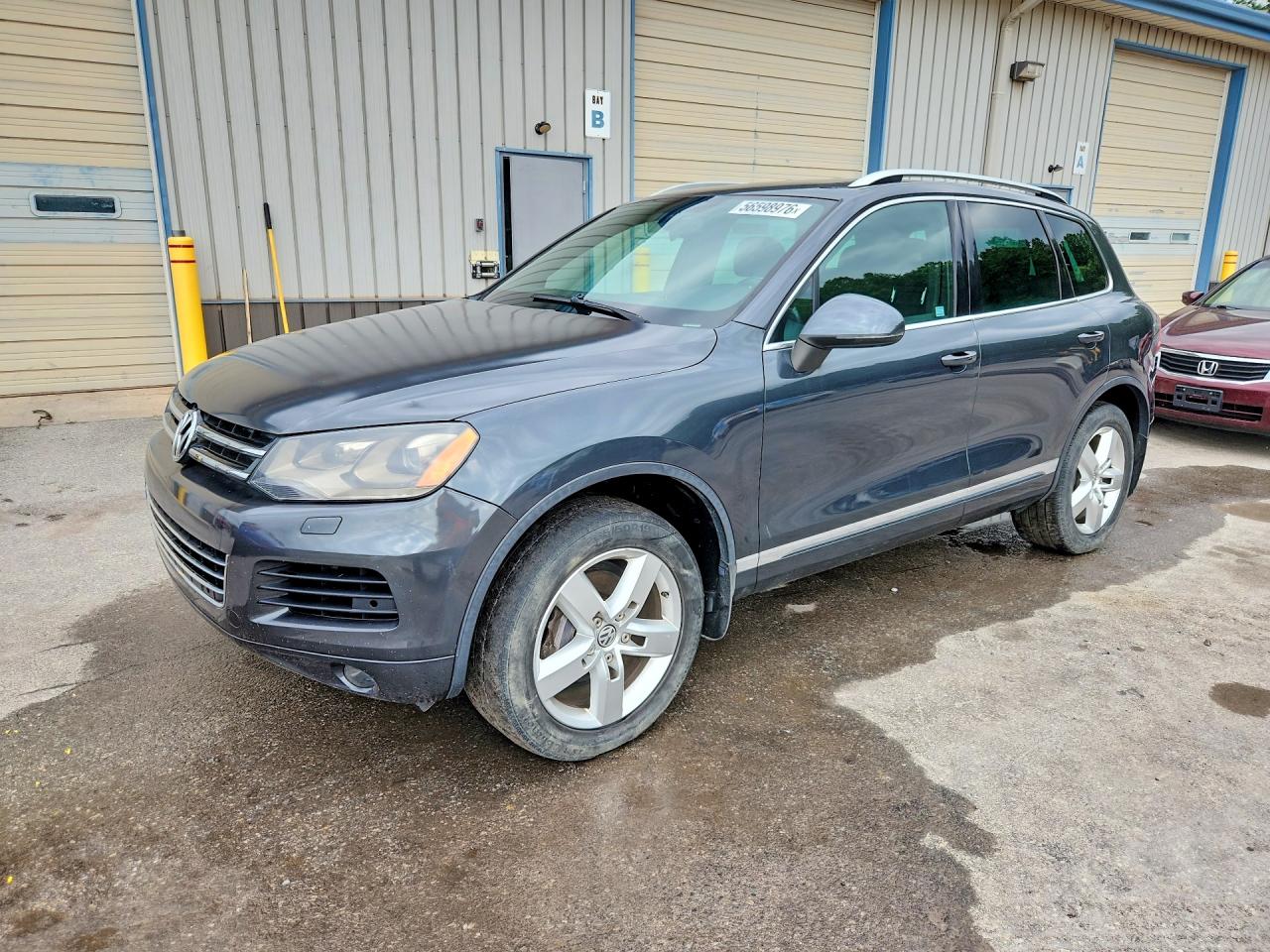 Salvage Volkswagen Touareg Image