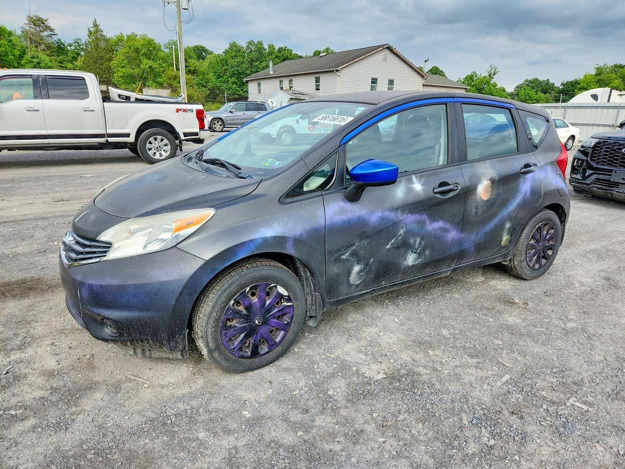 Salvage Nissan Versa Image