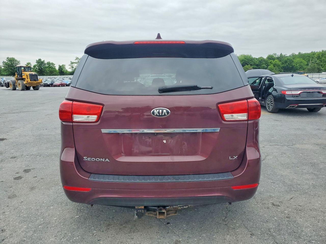 Kia Sedona Lx