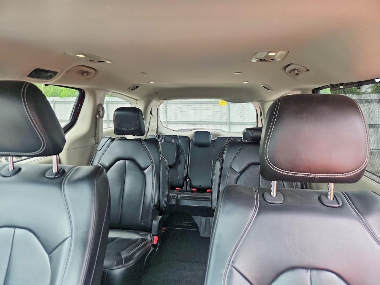 Chrysler Minivan Lxi