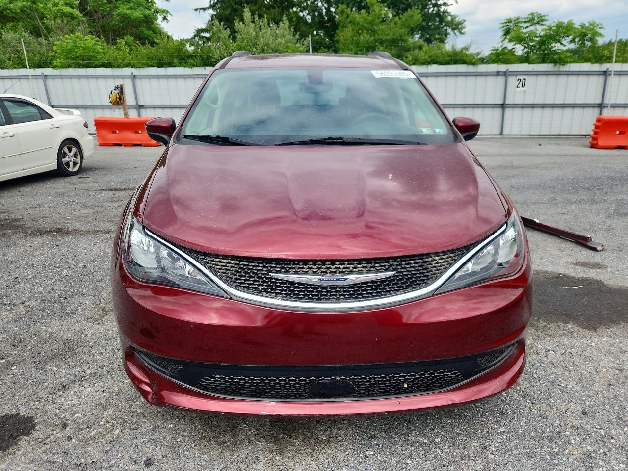 Chrysler Minivan Lxi