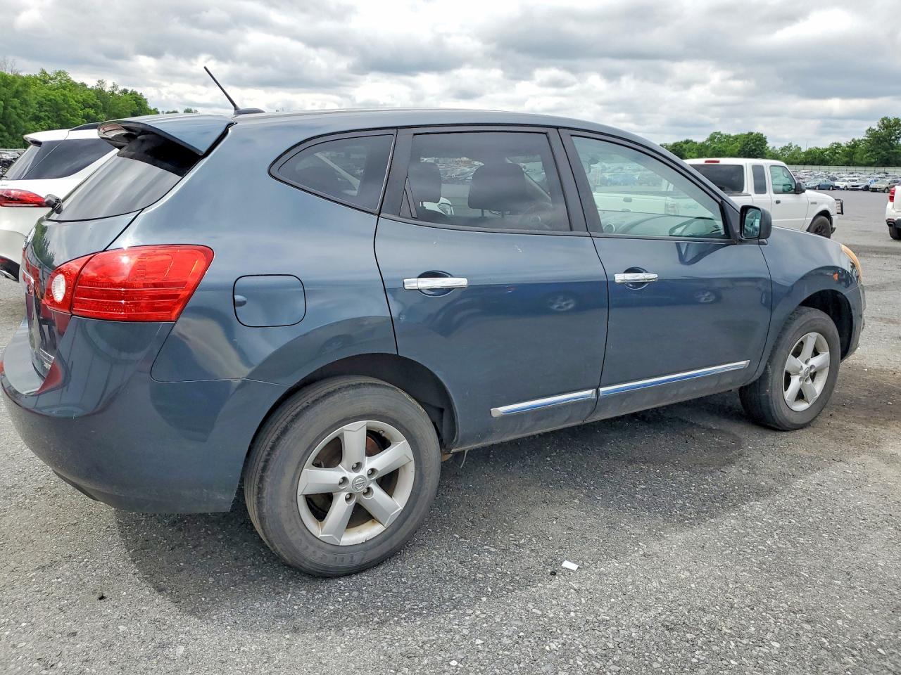 Nissan Rogue S