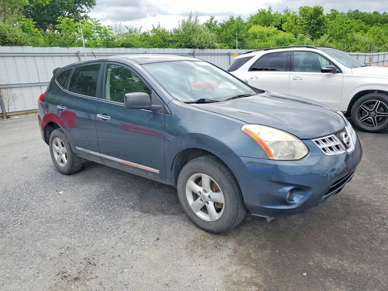 Nissan Rogue S