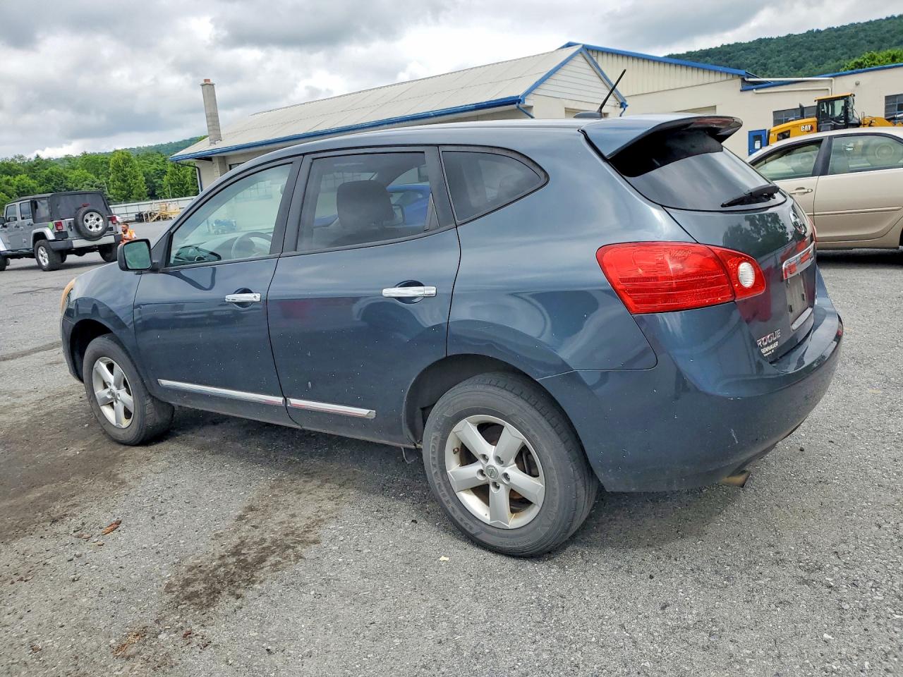 Nissan Rogue S