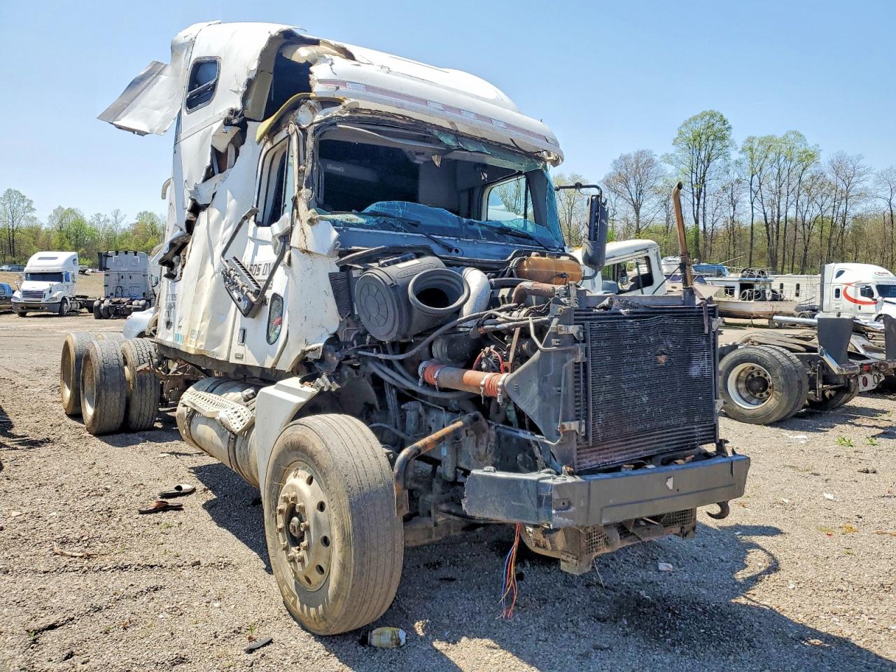 Salvage Freightliner Cst120 Image