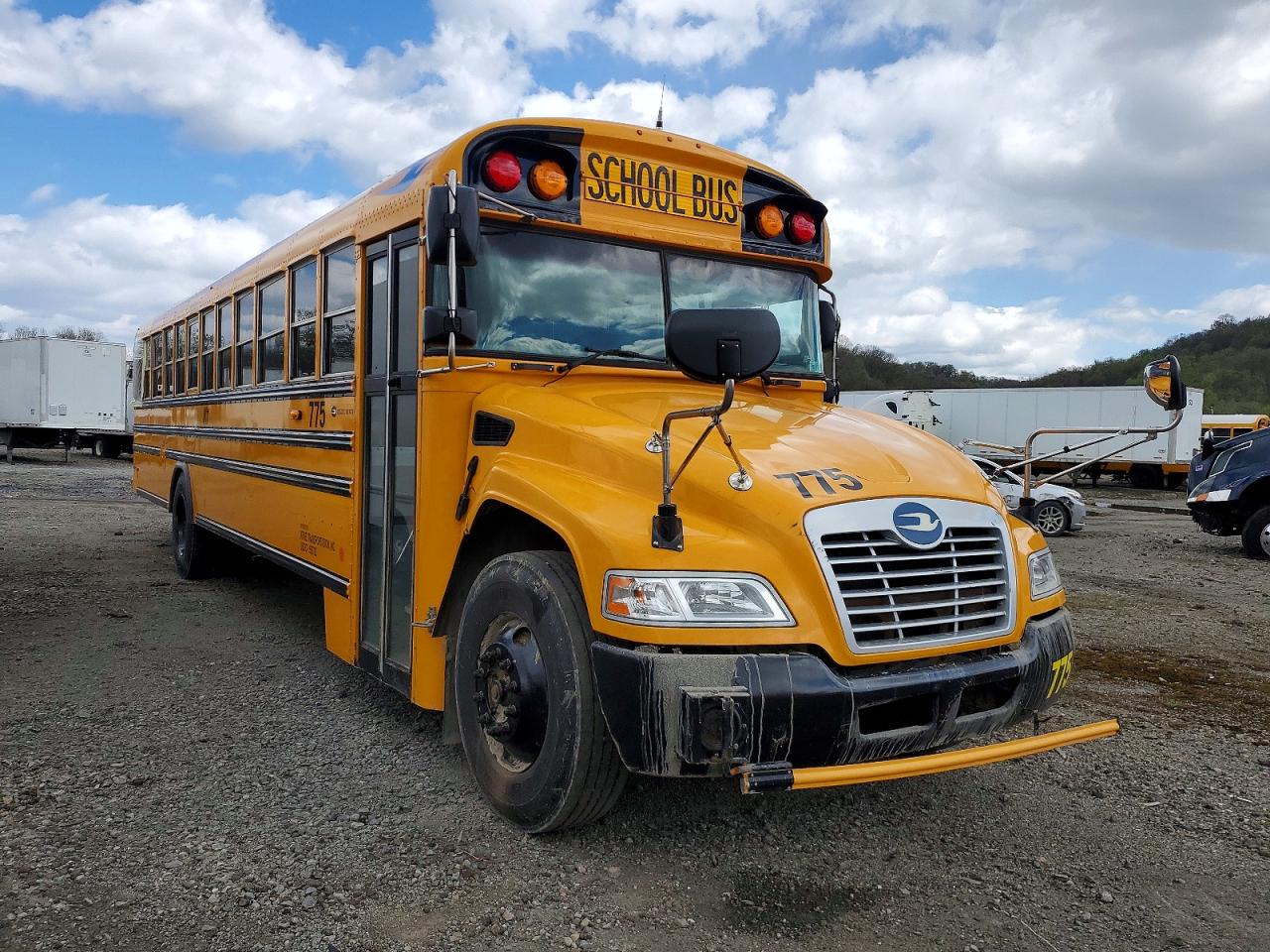 Salvage Chevrolet Bus Image