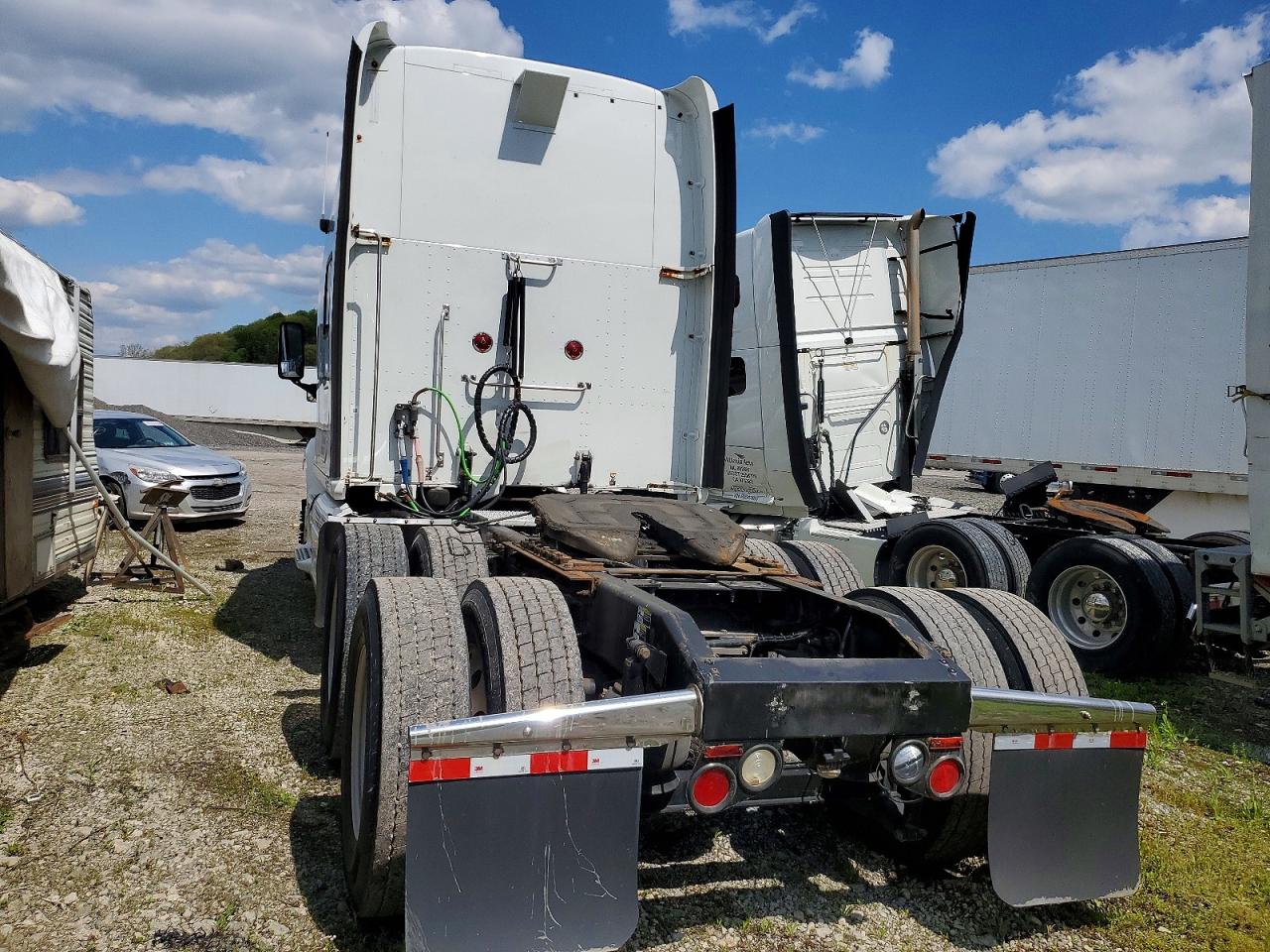 Peterbilt 587