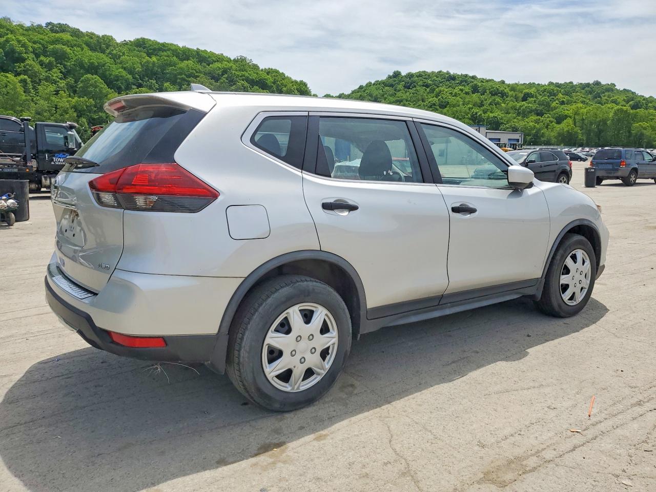 Nissan Rogue S