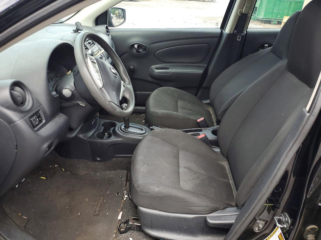 Nissan Versa 1.6 S Plus