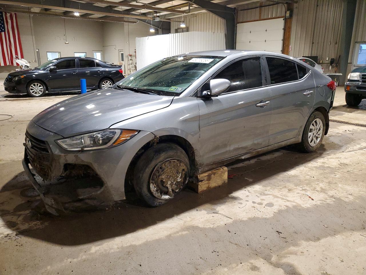 Salvage Hyundai ELANTRA Image