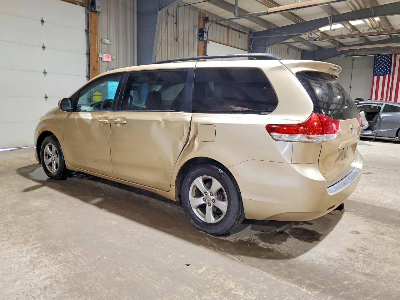 Toyota Sienna Le
