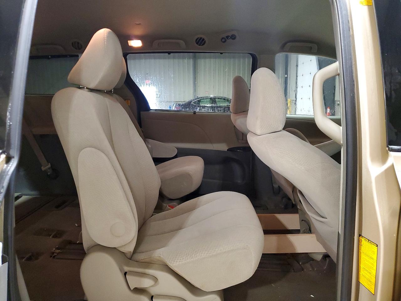 Toyota Sienna Le
