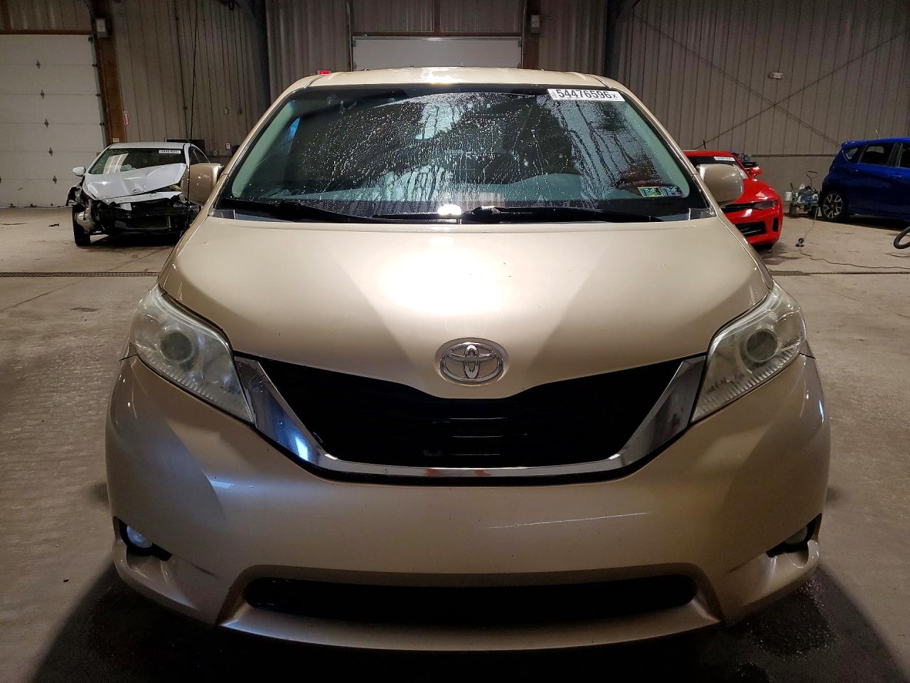 Toyota Sienna Le