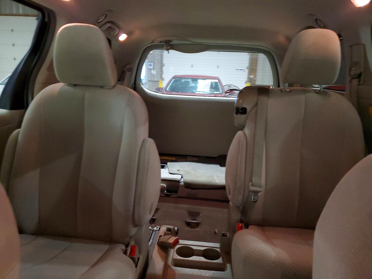 Toyota Sienna Le