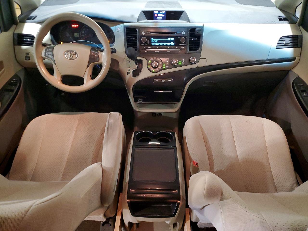 Toyota Sienna Le