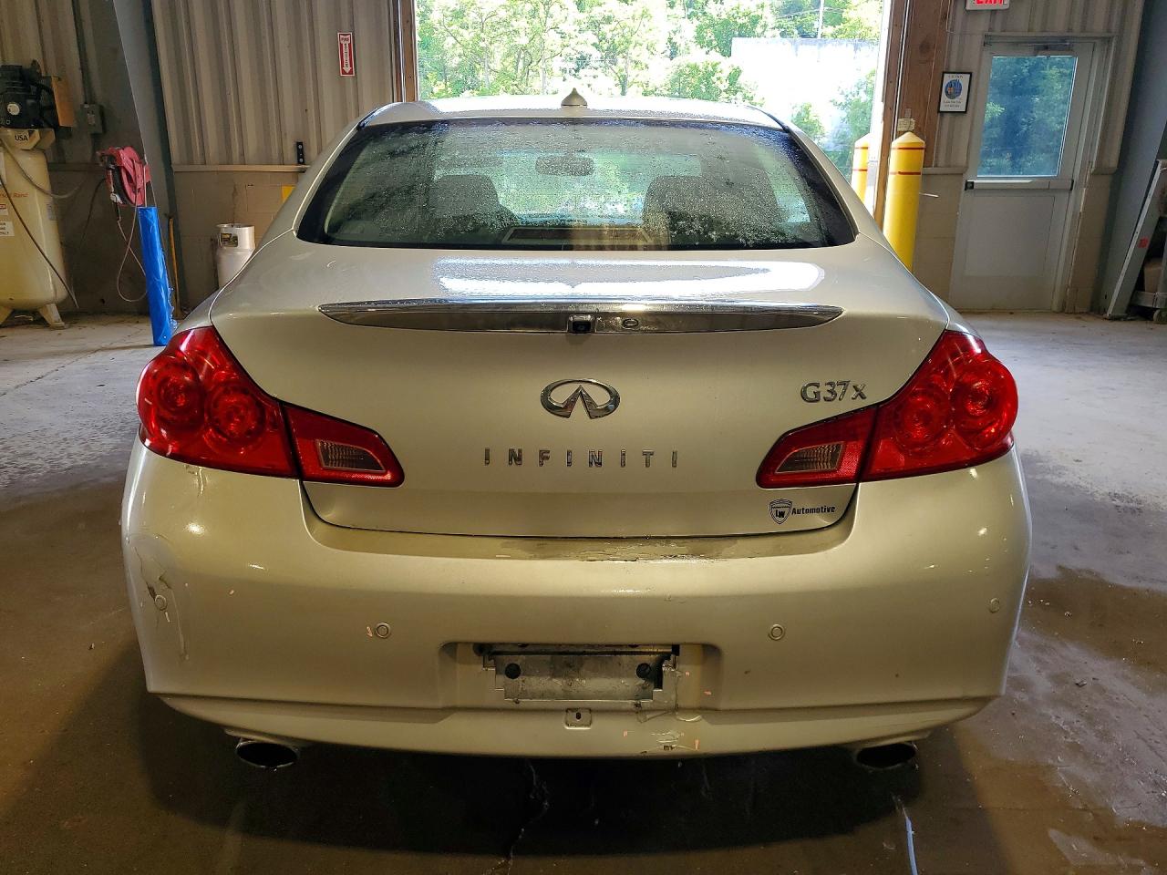 INFINITI G37 X