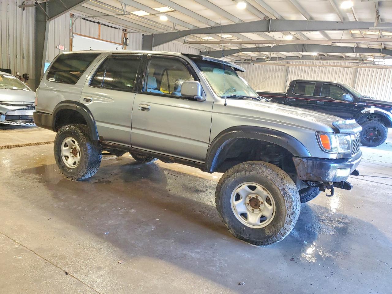 Toyota 4Runner Sr5