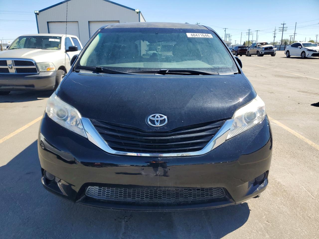 Toyota Sienna Le 8-passenger