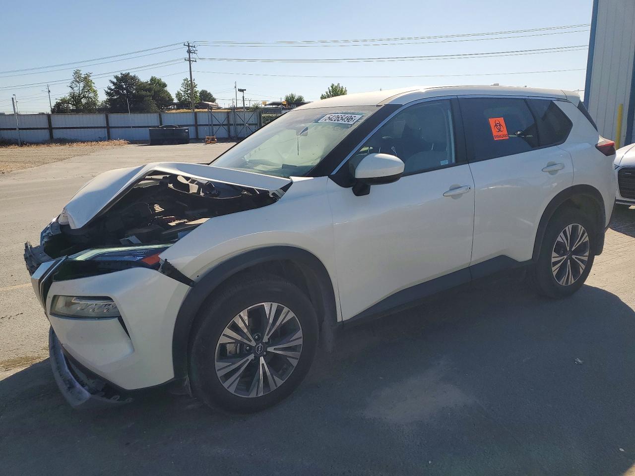 Salvage Nissan Rogue Image