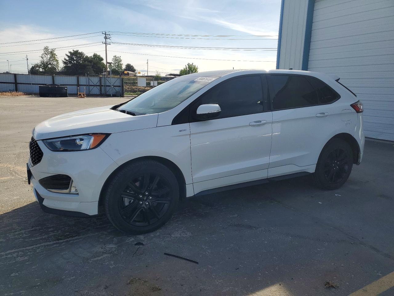 Salvage Ford Edge Image