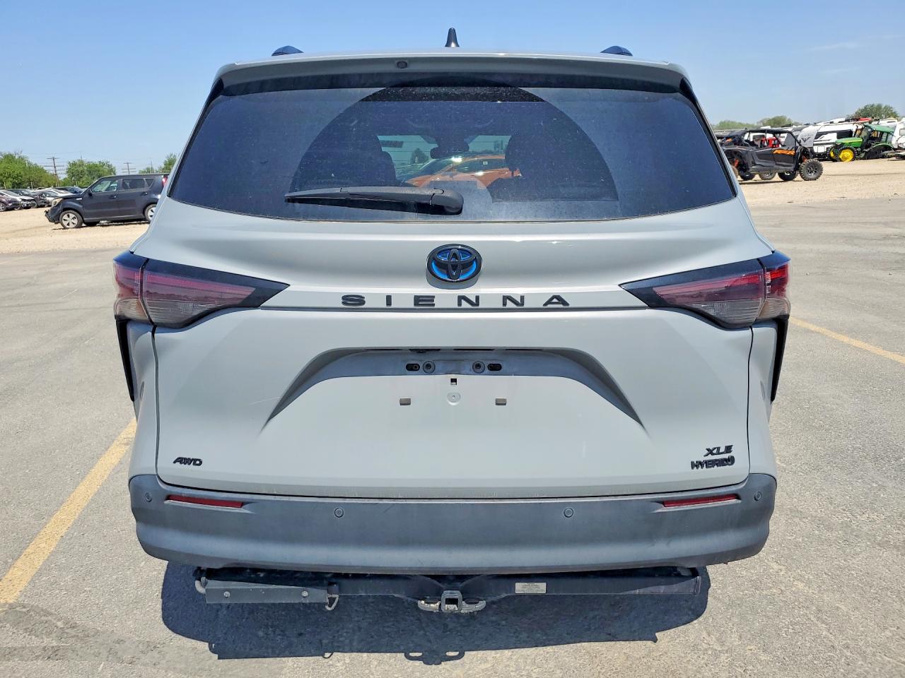 Toyota Sienna Woodland Edition
