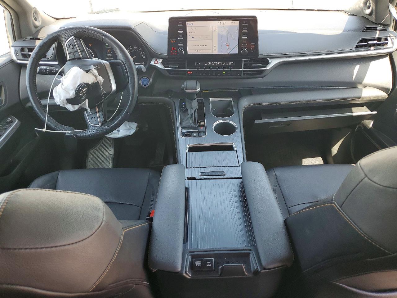 Toyota Sienna Woodland Edition