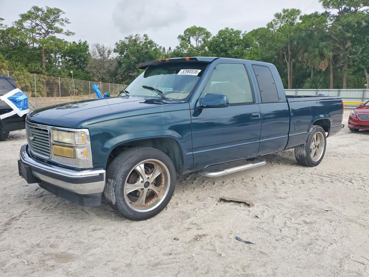 Salvage Chevrolet Gmt Image
