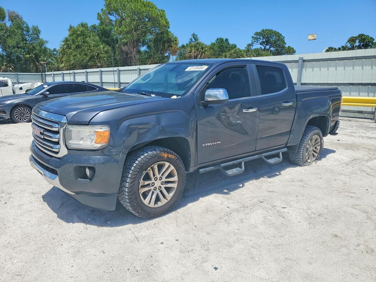 Salvage GMC Canyon Image
