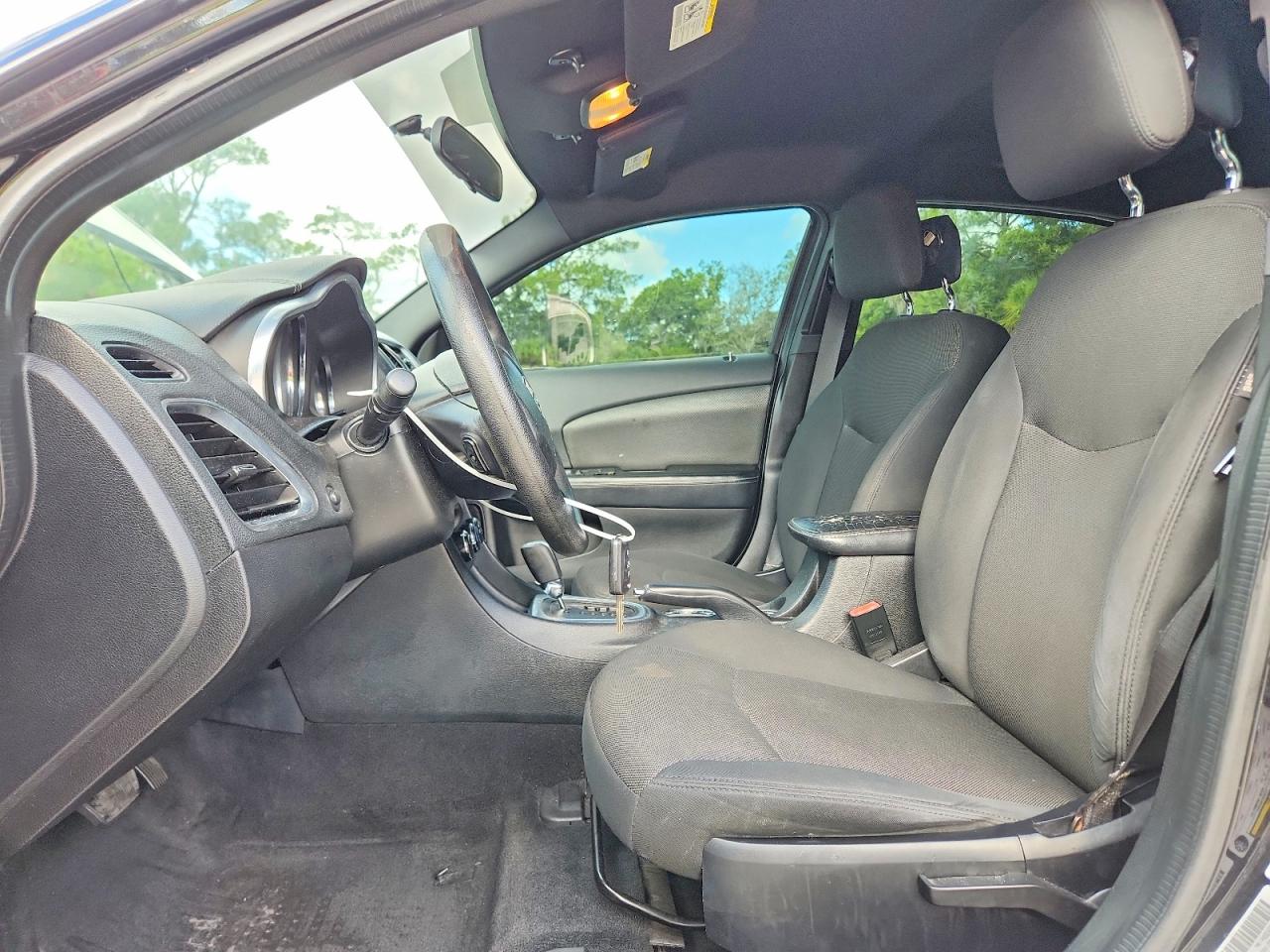 Dodge Avenger Se