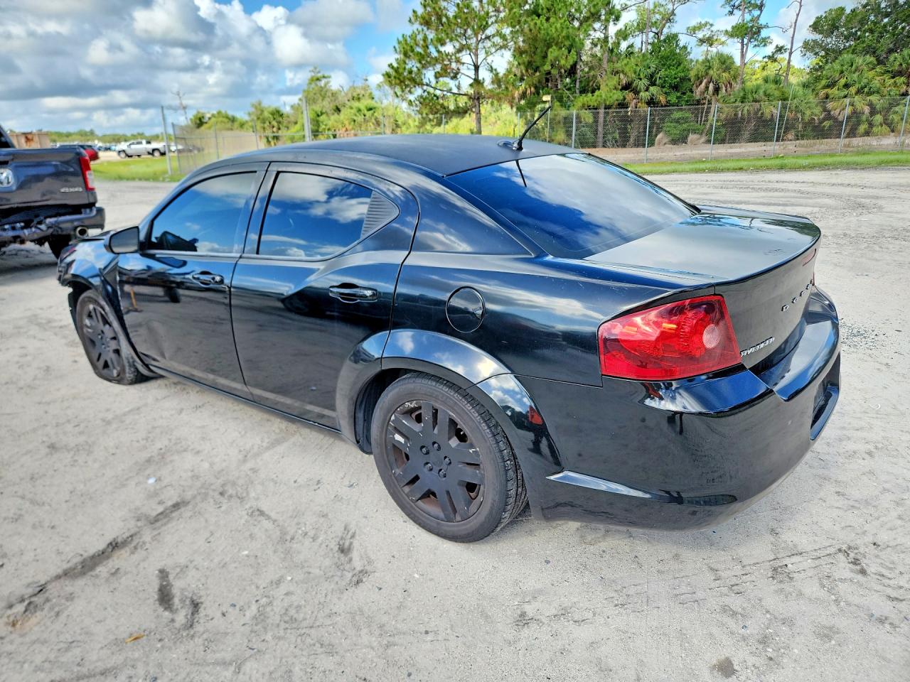 Dodge Avenger Se