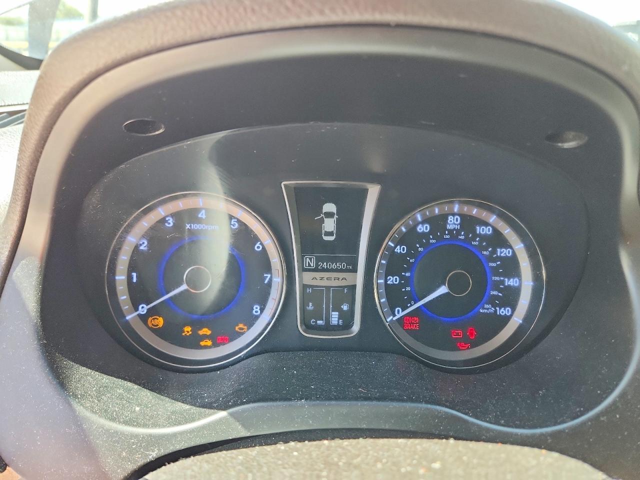 Hyundai Azera Base