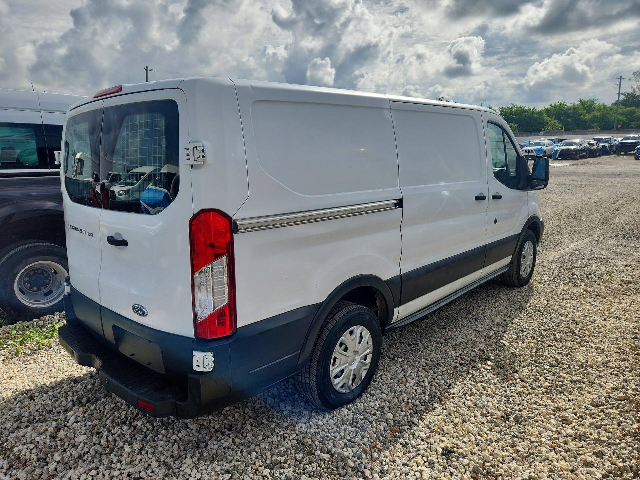 Ford Transit T-150