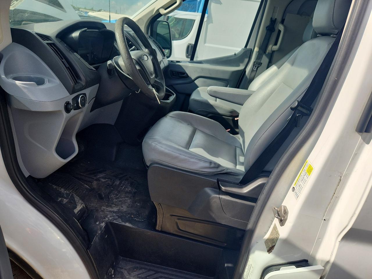 Ford Transit T-150